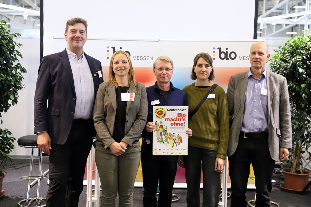 Sascha Damaschun (Bodan), Dr. Freya Schäfer (FiBL). Detlef Harting, Hannah Grebe (Bioverita) und Brunhard Kehl (AöL).