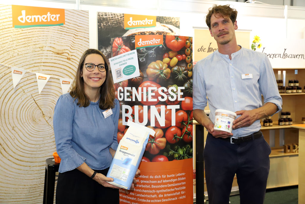 Laura Stricker und Tim Fetzer von Demeter Baden-Württemberg auf der BioSüd 2026